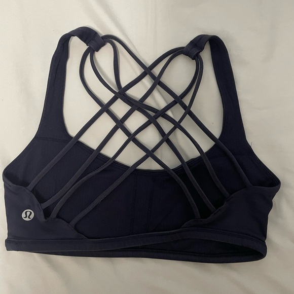 Lululemon free to be bra - size 6 - Picture 2 of 4